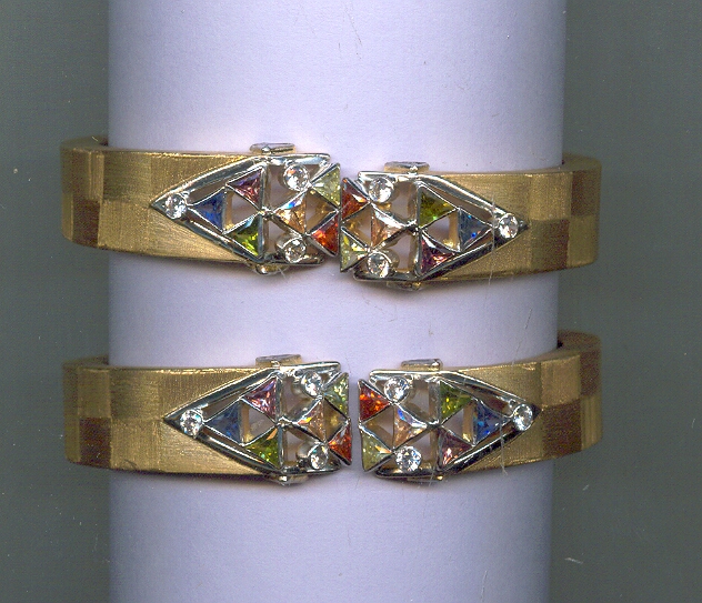 GOLD BANGLE DESIGNER EXCLUSIVE