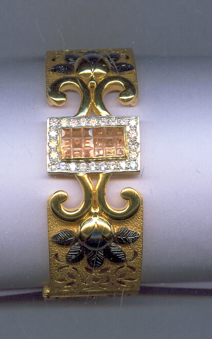 GOLD BANGLE DESIGNER EXCLUSIVE