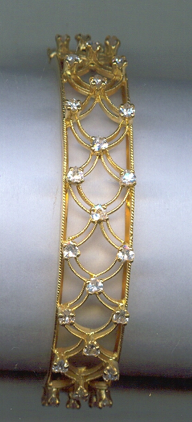 GOLD BANGLE DESIGNER EXCLUSIVE