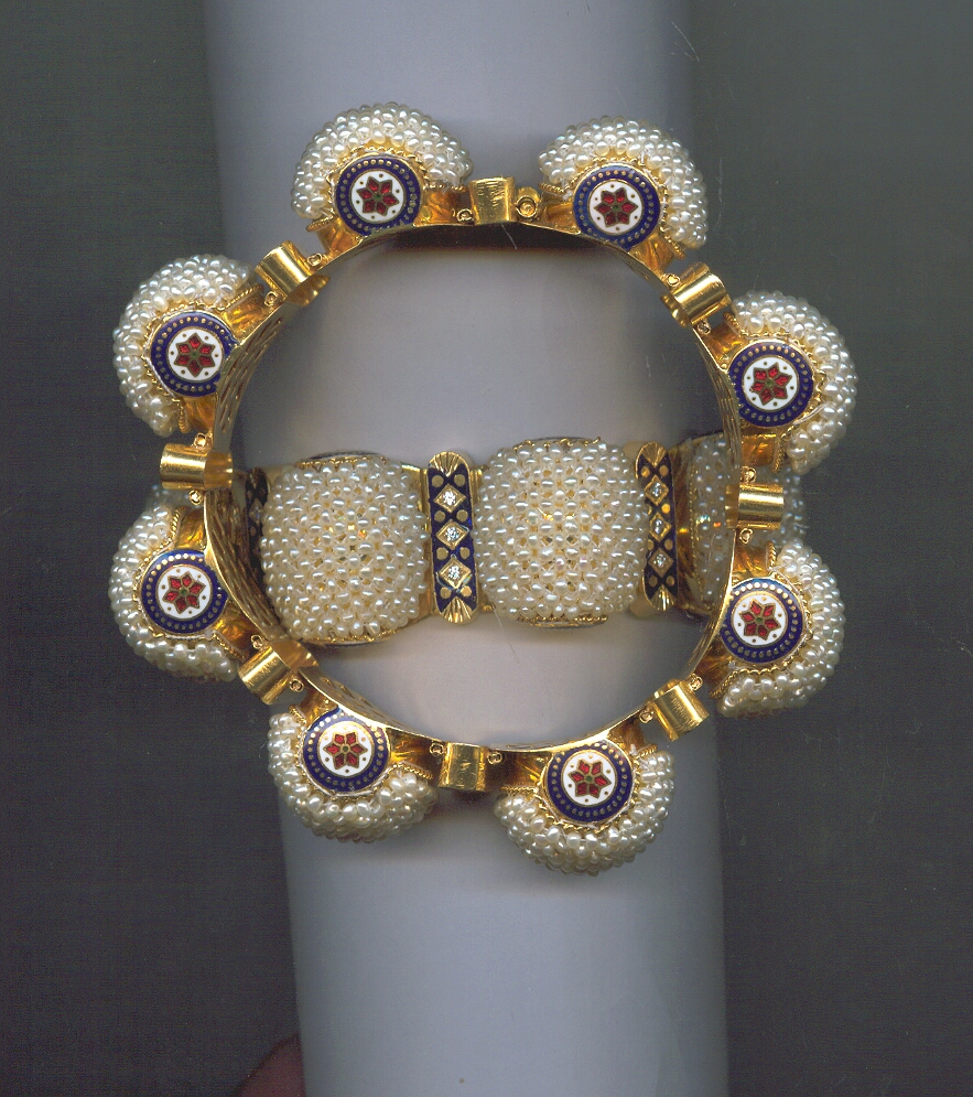 GOLD BANGLE DESIGNER GENERAL