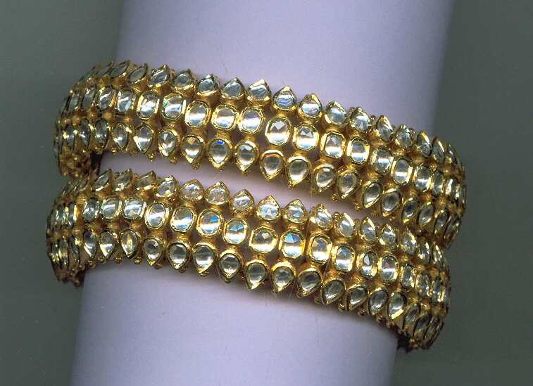 GOLD BANGLE KUNDAN
