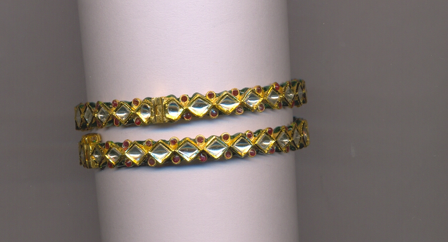GOLD BANGLE KUNDAN