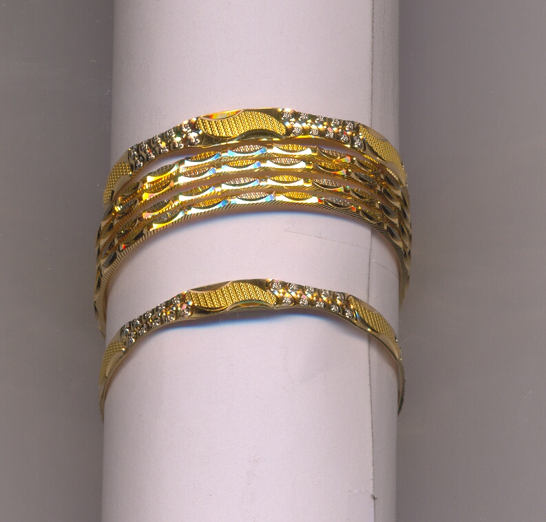 GOLD BANGLE MACHINE CUTTING FANCY
