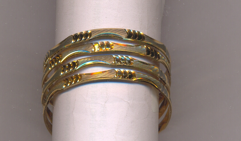 GOLD BANGLE MACHINE CUTTING FANCY