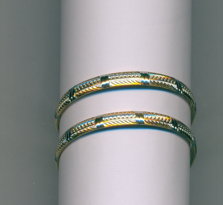 GOLD BANGLE MACHINE CUTTING FANCY