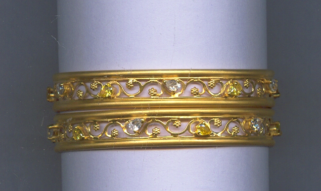 GOLD BANGLE PLAIN EXCLUSIVE
