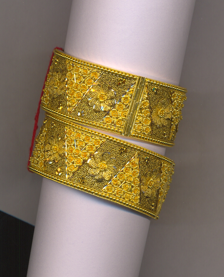 GOLD BANGLE PLAIN EXCLUSIVE