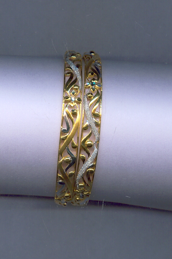 GOLD BANGLE PLAIN EXCLUSIVE