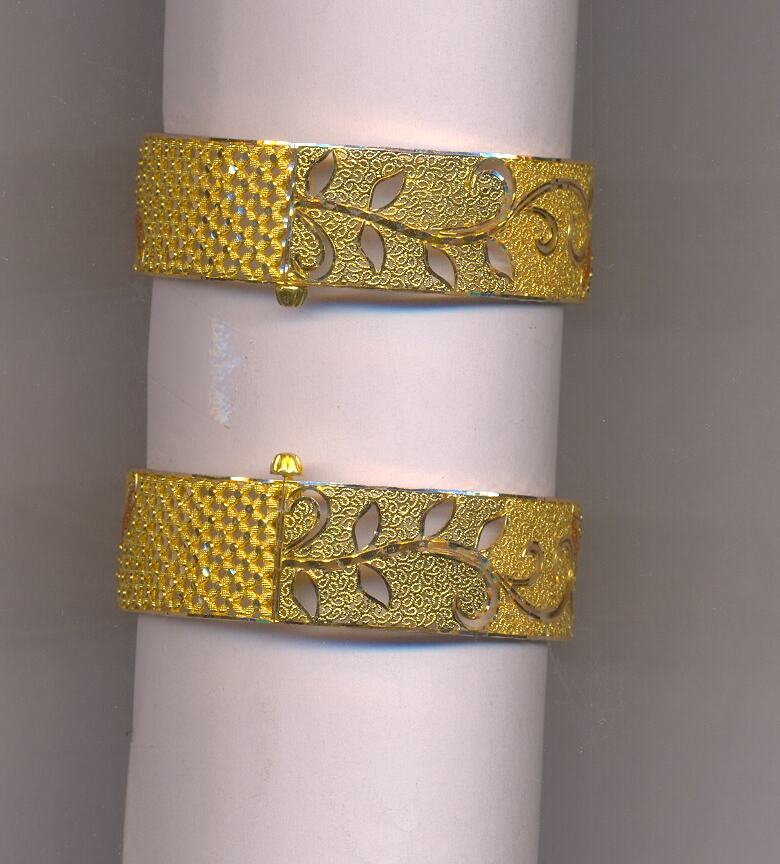 GOLD BANGLE PLAIN EXCLUSIVE