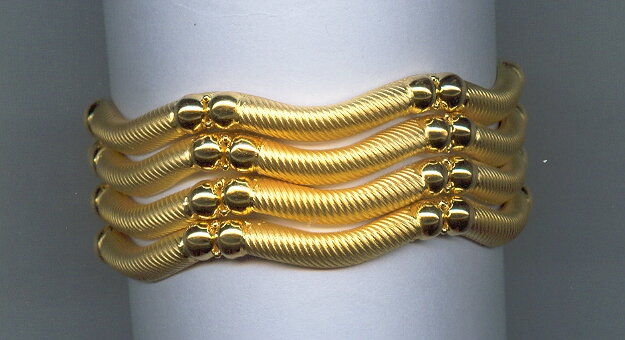 GOLD BANGLE PLAIN EXCLUSIVE