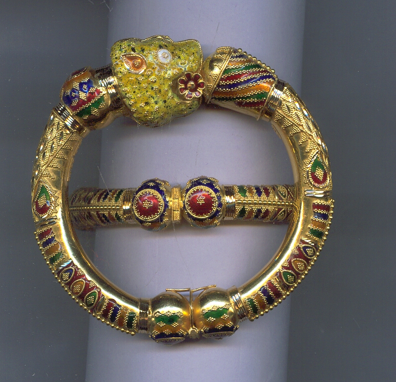 GOLD BANGLE PLAIN EXCLUSIVE