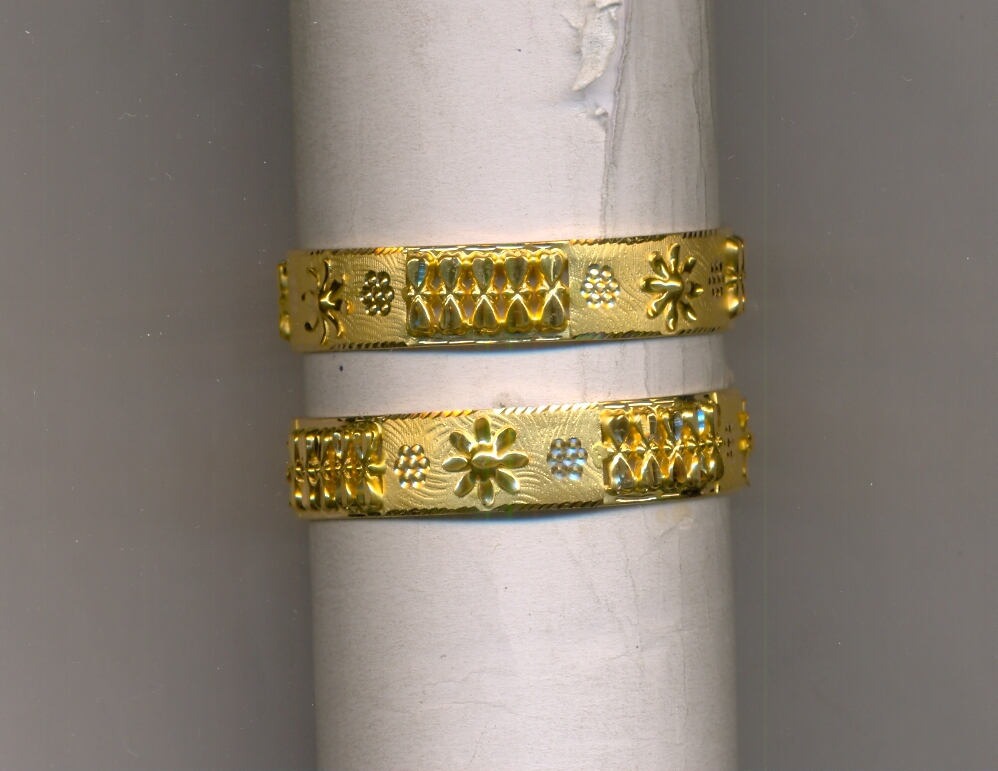 GOLD BANGLE PLAIN EXCLUSIVE