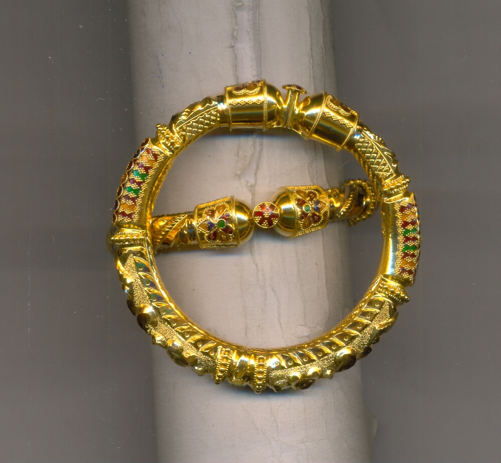 GOLD BANGLE PLAIN EXCLUSIVE