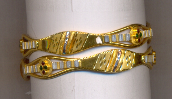 GOLD BANGLE PLAIN EXCLUSIVE