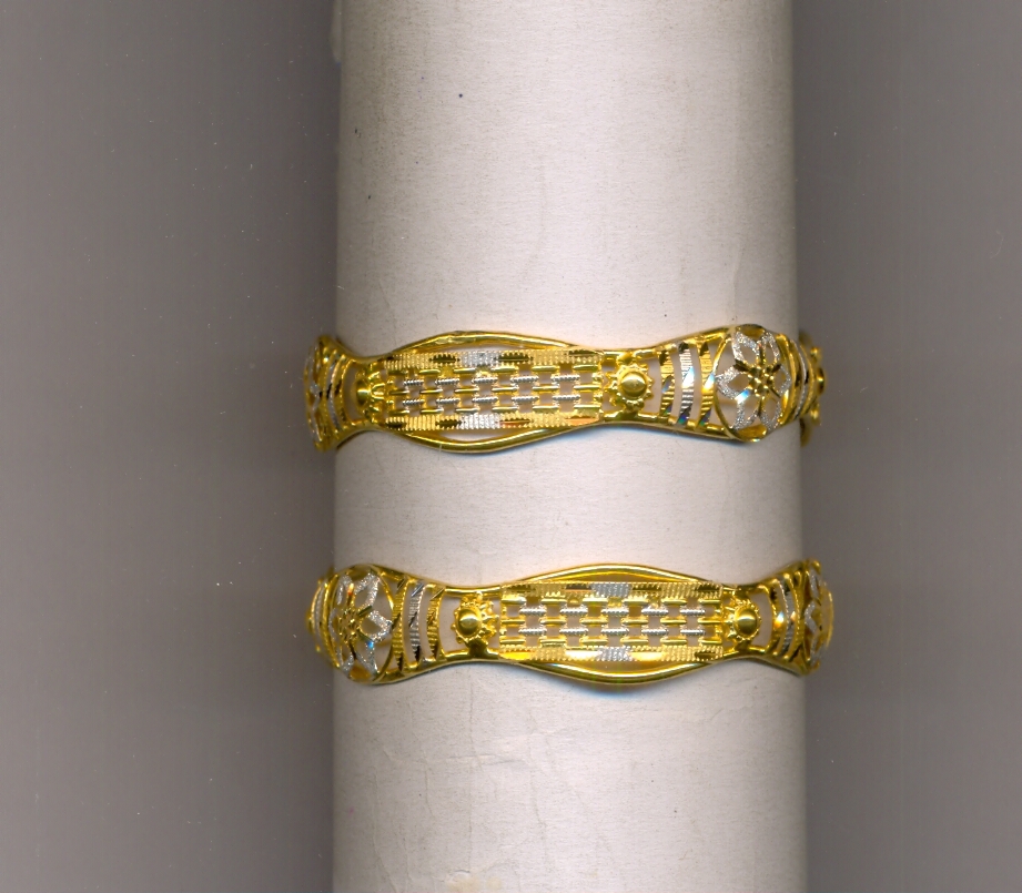 GOLD BANGLE PLAIN EXCLUSIVE