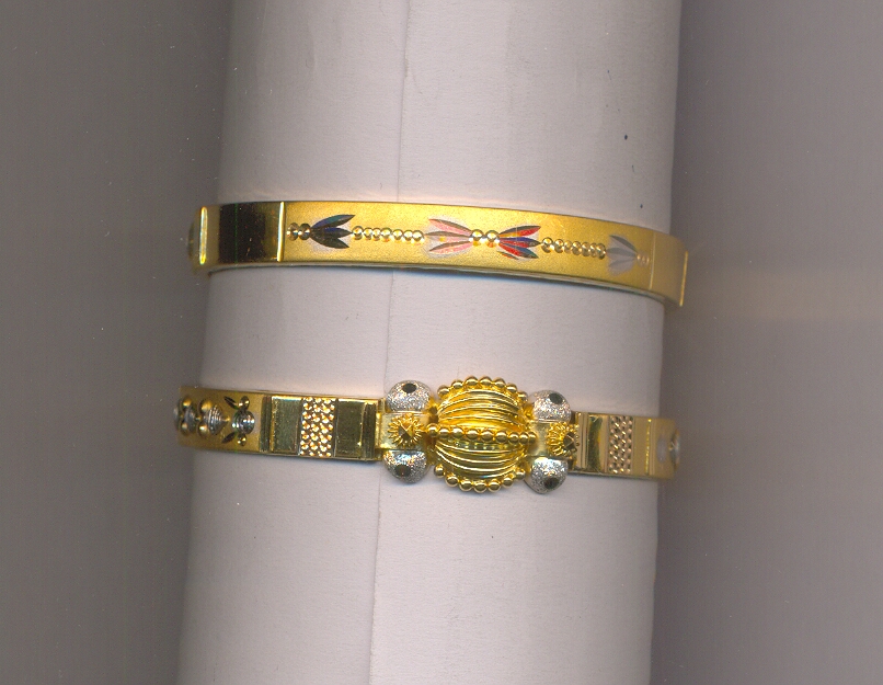 GOLD BANGLE PLAIN EXCLUSIVE