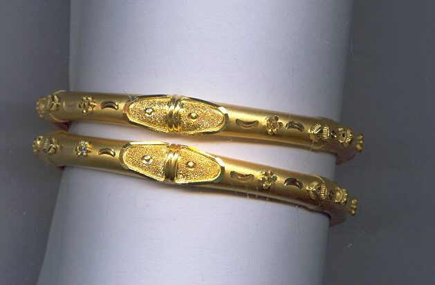 GOLD BANGLE PLAIN EXCLUSIVE