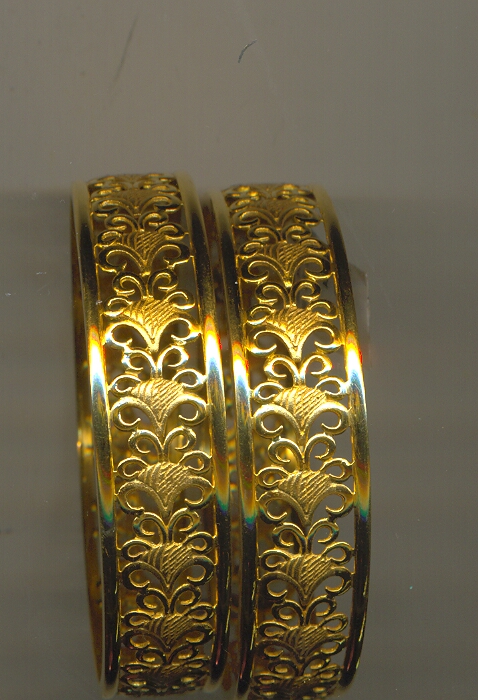 GOLD BANGLE PLAIN EXCLUSIVE