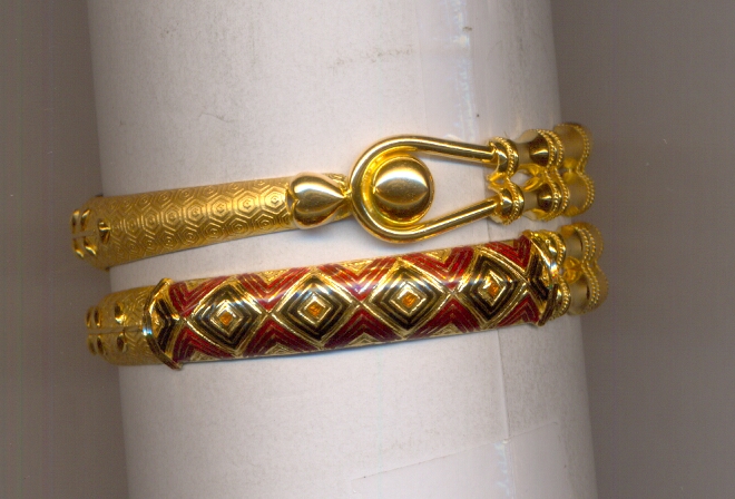 GOLD BANGLE PLAIN EXCLUSIVE