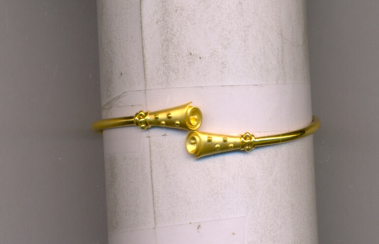 GOLD BANGLE PLAIN EXCLUSIVE