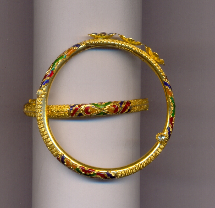 GOLD BANGLE PLAIN EXCLUSIVE