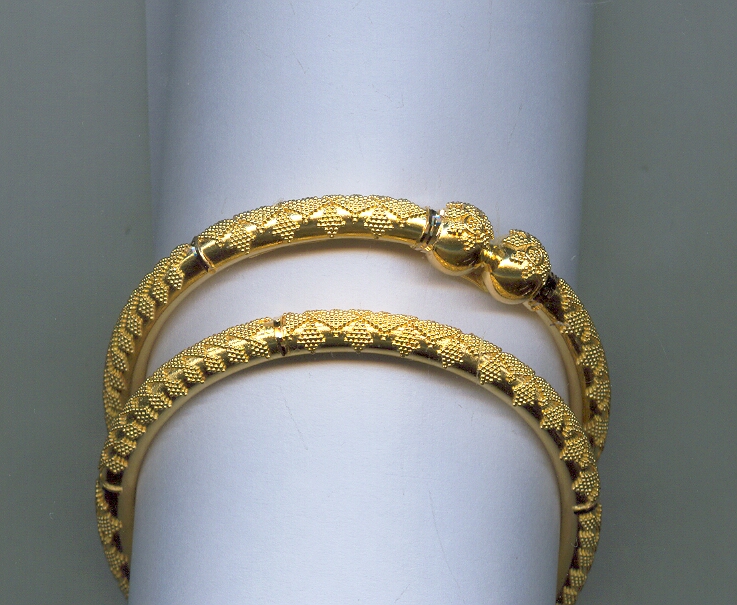 GOLD BANGLE PLAIN EXCLUSIVE