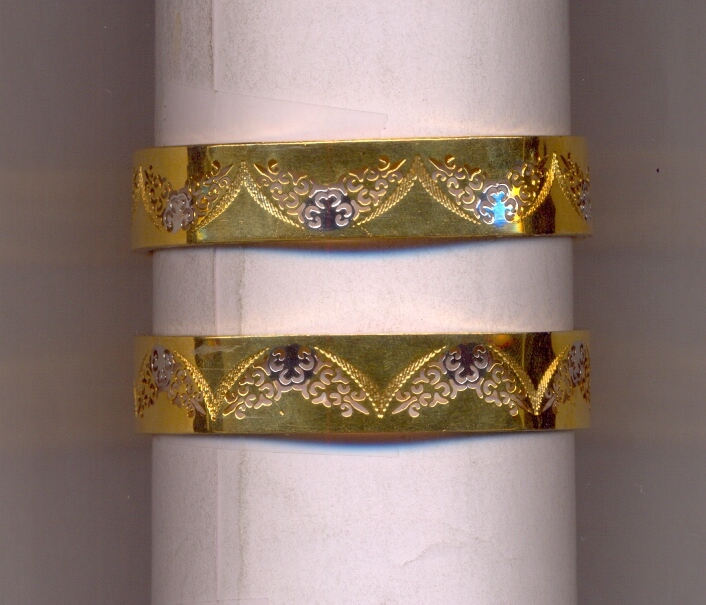 GOLD BANGLE PLAIN EXCLUSIVE