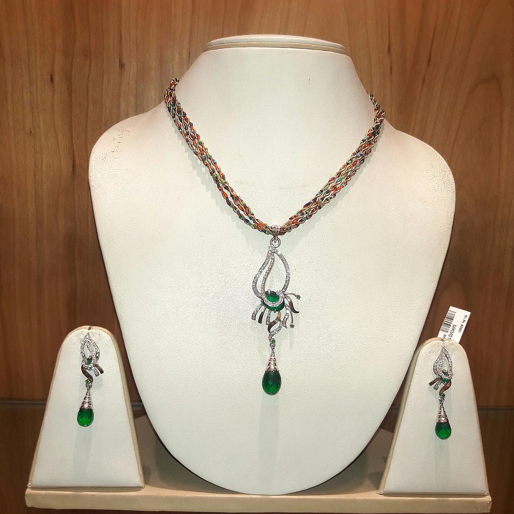 DIAMOND HALF SET PENDENT FANCY