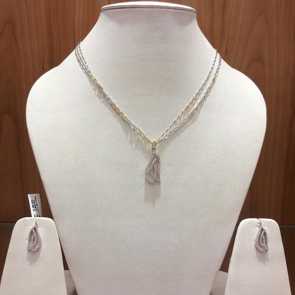 DIAMOND HALF SET PENDENT FANCY