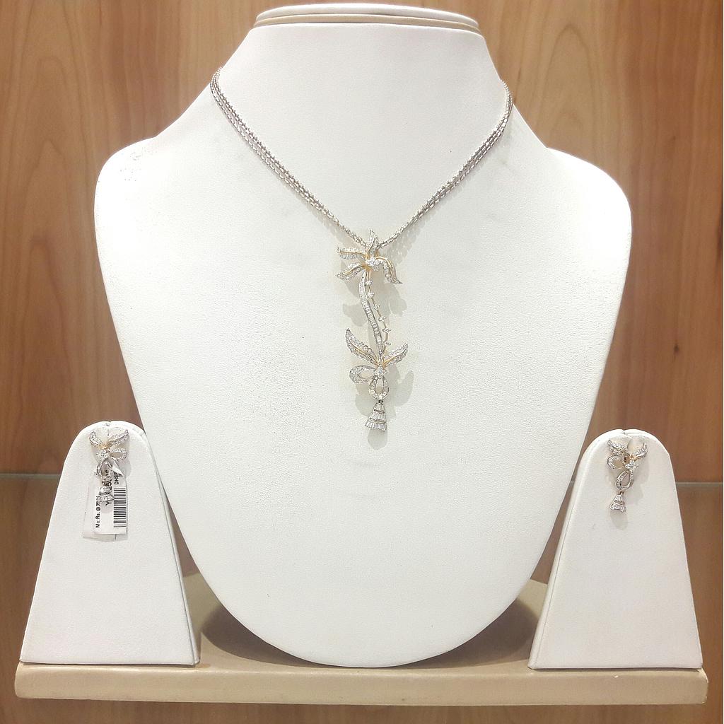 DIAMOND HALF SET PENDENT GENERAL