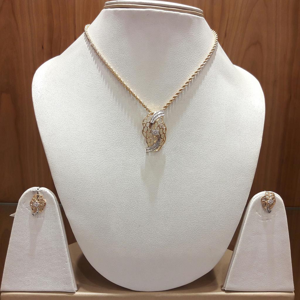 DIAMOND HALF SET PENDENT GENERAL
