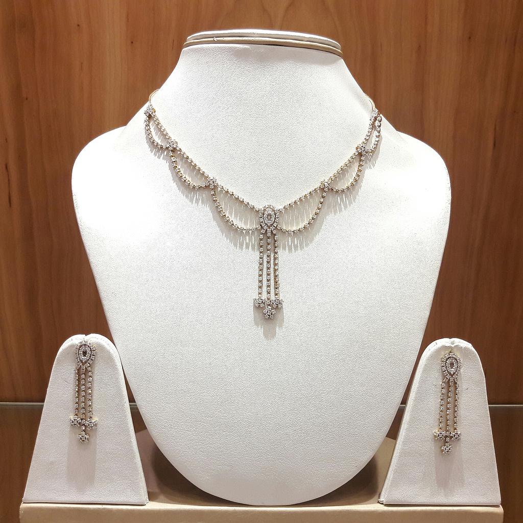 DIAMOND HALF SET ROUND