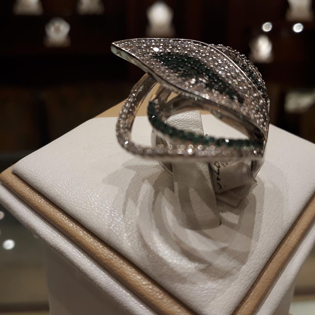 SILVER RING FANCY