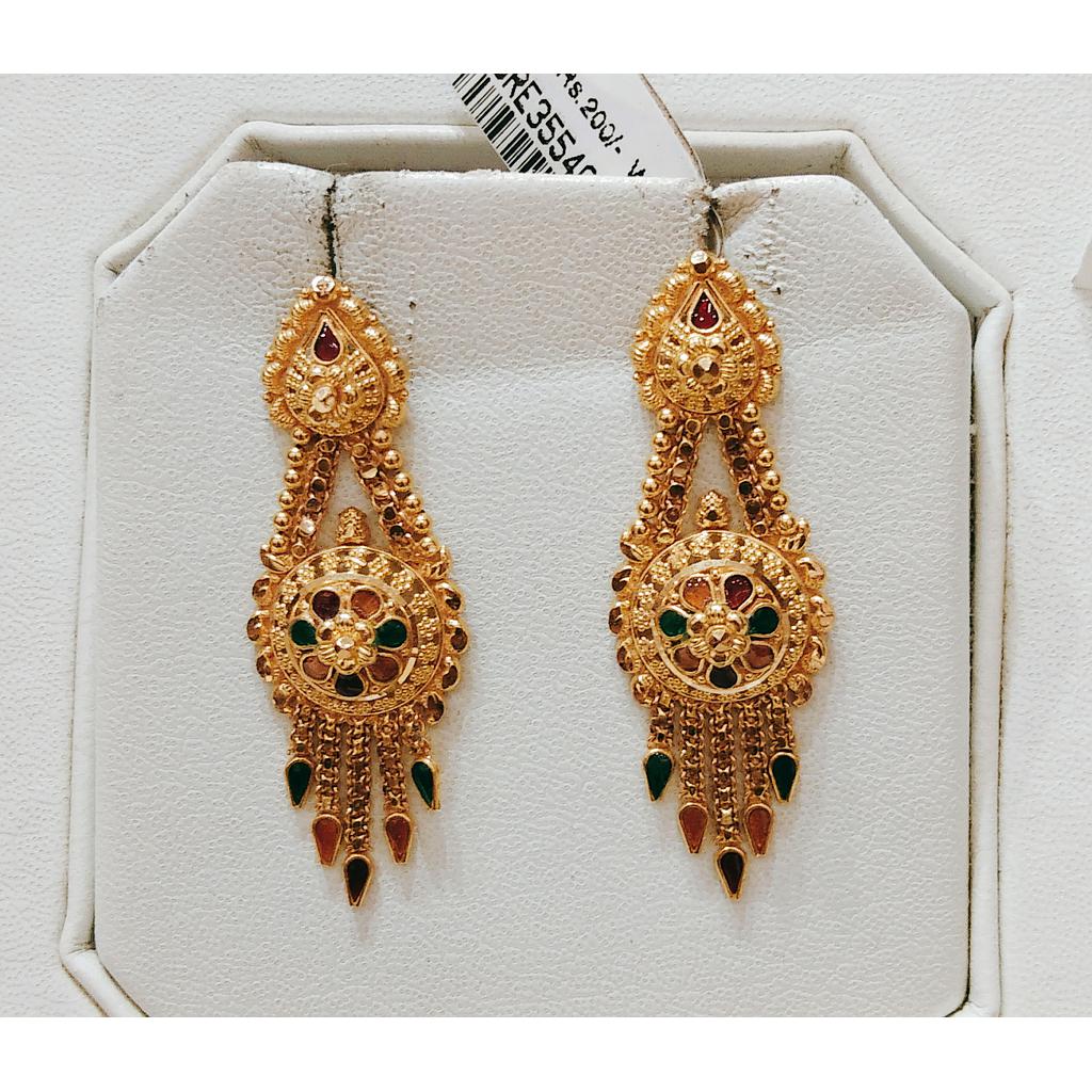 GOLD HANGING