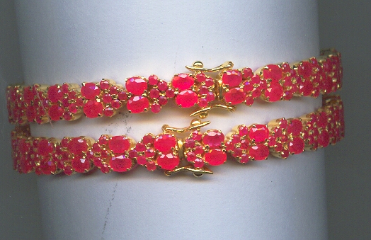 GOLD BANGLE REALSTONE EXCLUSIVE