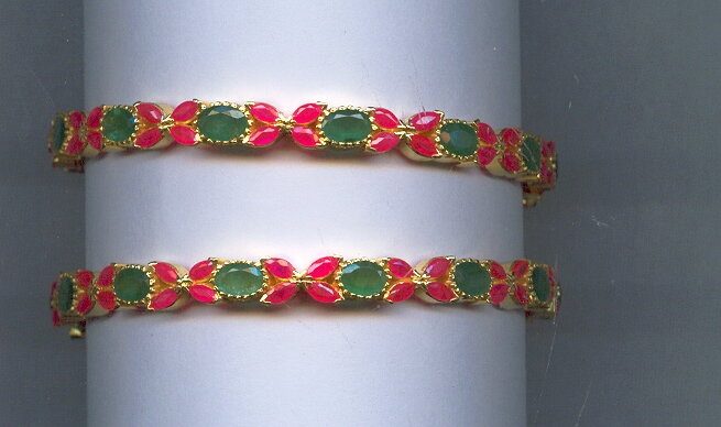 GOLD BANGLE REALSTONE EXCLUSIVE