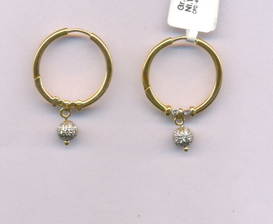 DIAMOND EARRING