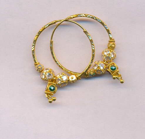 GOLD EARRING