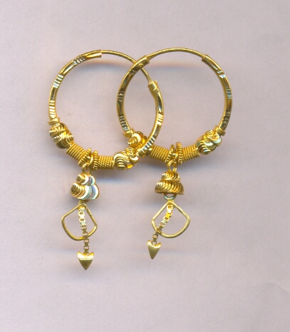 GOLD EARRING