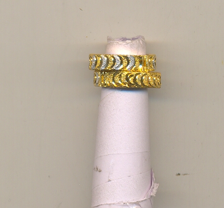 GOLD EARRING
