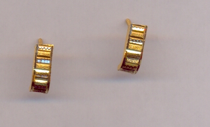 GOLD EARRING CASTING EXCLUSIVE