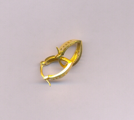 GOLD EARRING CASTING EXCLUSIVE