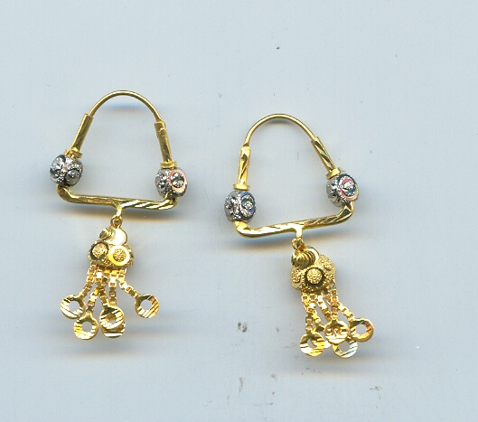 GOLD EARRING CASTING EXCLUSIVE