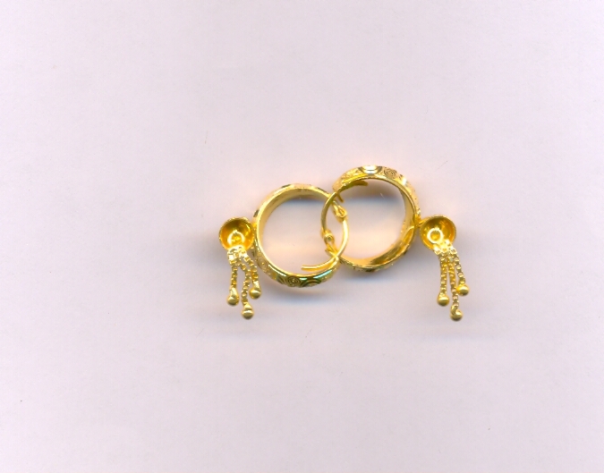 GOLD EARRING PLAIN FANCY