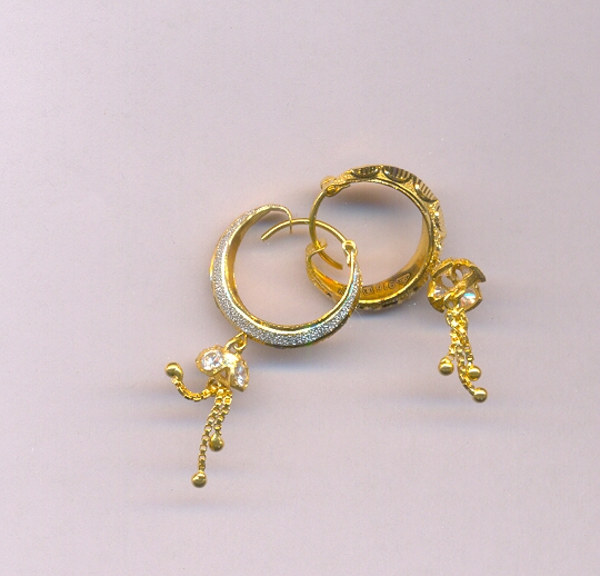 GOLD EARRING PLAIN FANCY