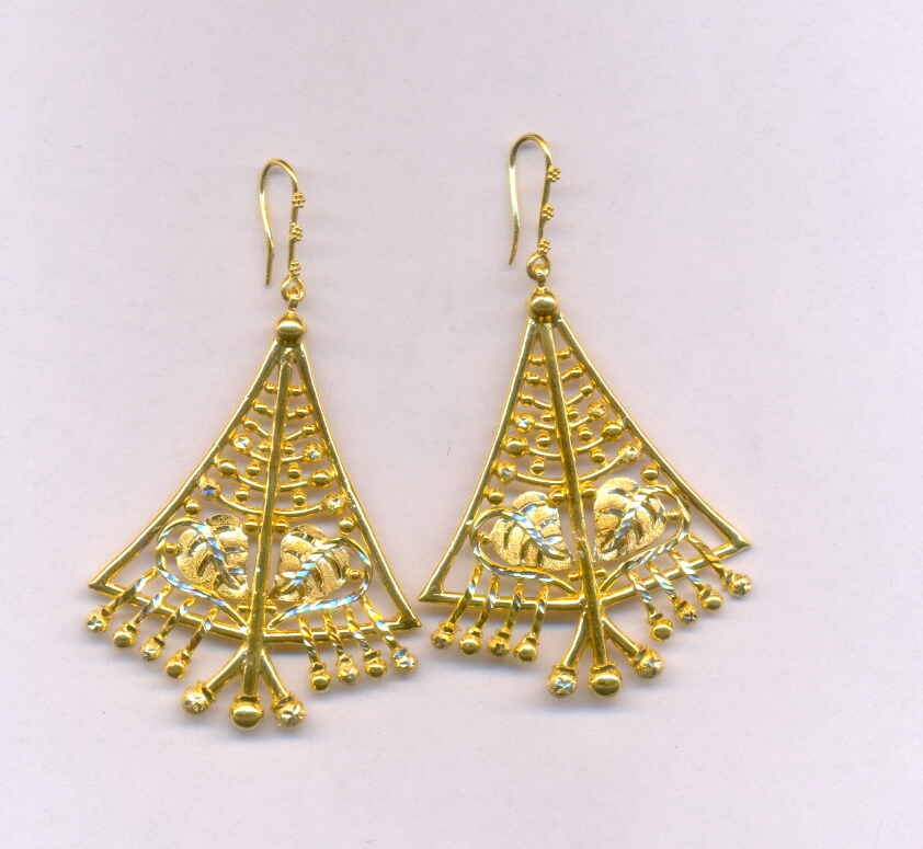 GOLD EARRING PLAIN FANCY