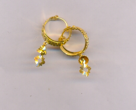 GOLD EARRING PLAIN FANCY