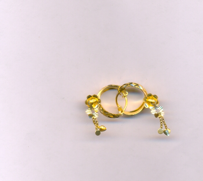 GOLD EARRING PLAIN FANCY