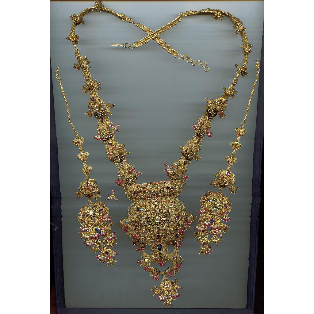 GOLD HALF SET LONG ANTIQUE EXCLUSIVE