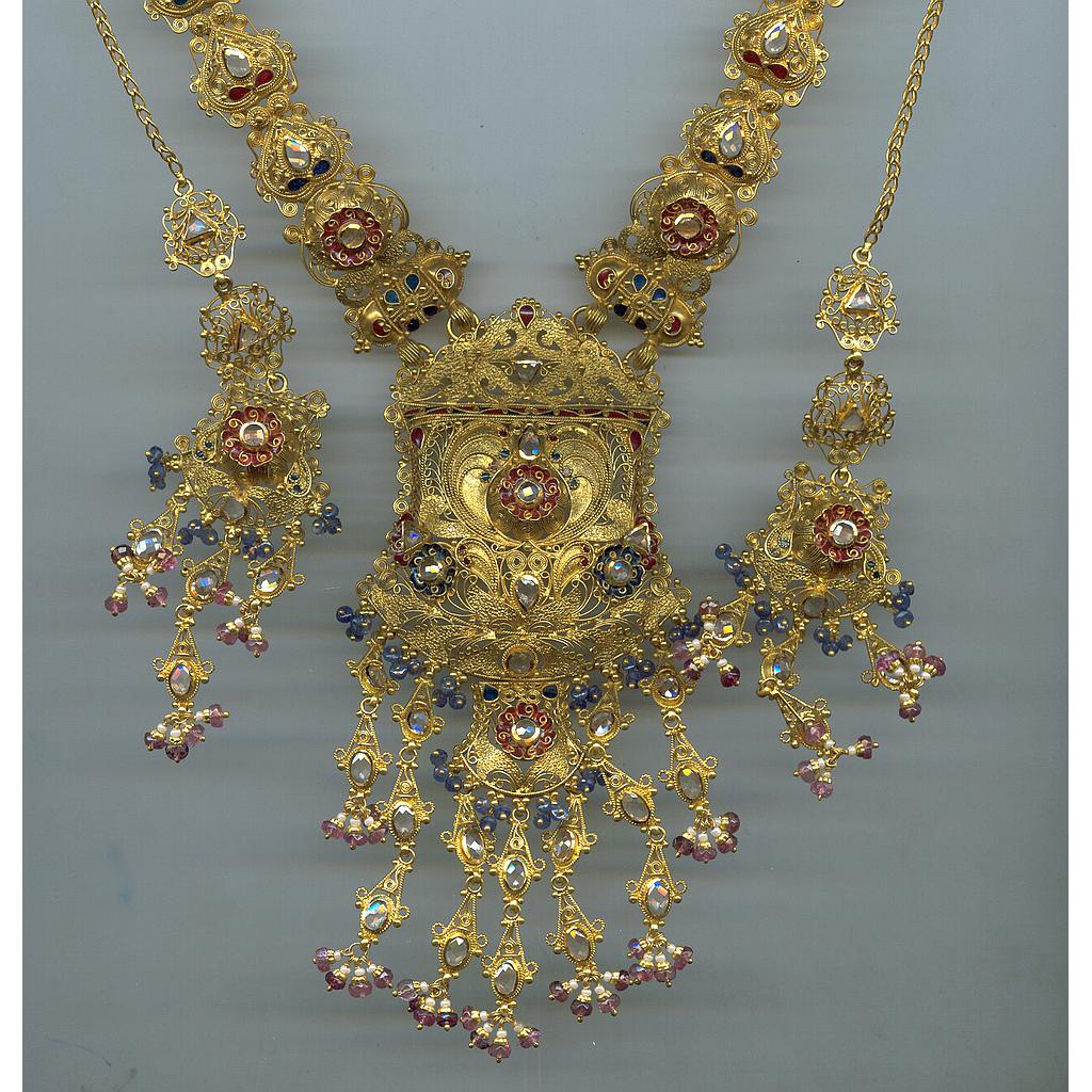 GOLD HALF SET LONG ANTIQUE EXCLUSIVE